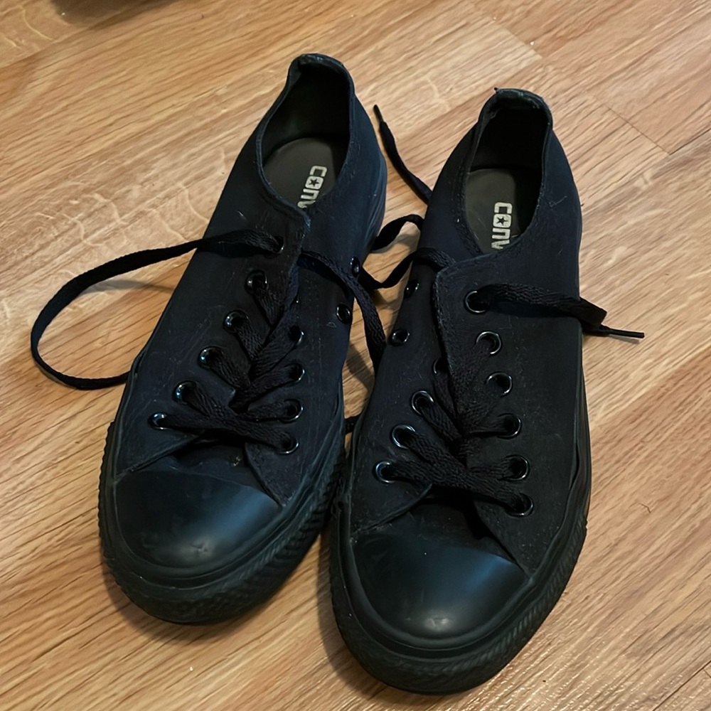 Black Monochromatic Low Top All Star Converse
